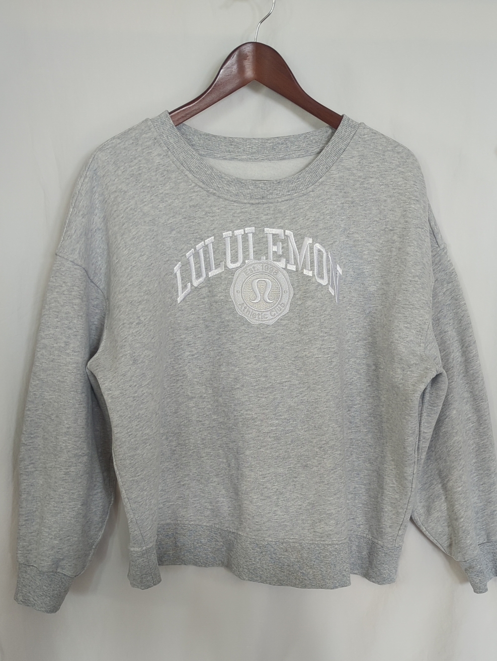 Lululemon Perfectly Oversized Crew Graphic Grey Fleece Sweatshirt Pullover L 10